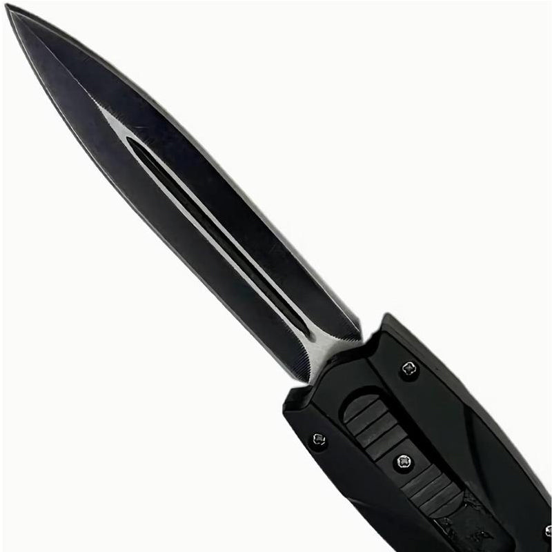 Black pocket knife 